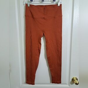 Victoria’s Secret Sport Cropped Leggings Size Large